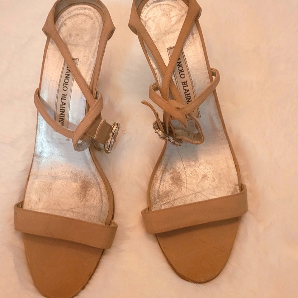 Manolo Blahnik nude heels size 38